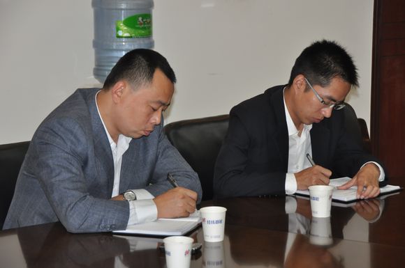 2011年郑州经纬集团体制改革座谈会