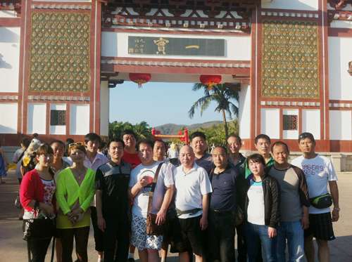 公司组织2012年度先进个人去海南三亚旅游
